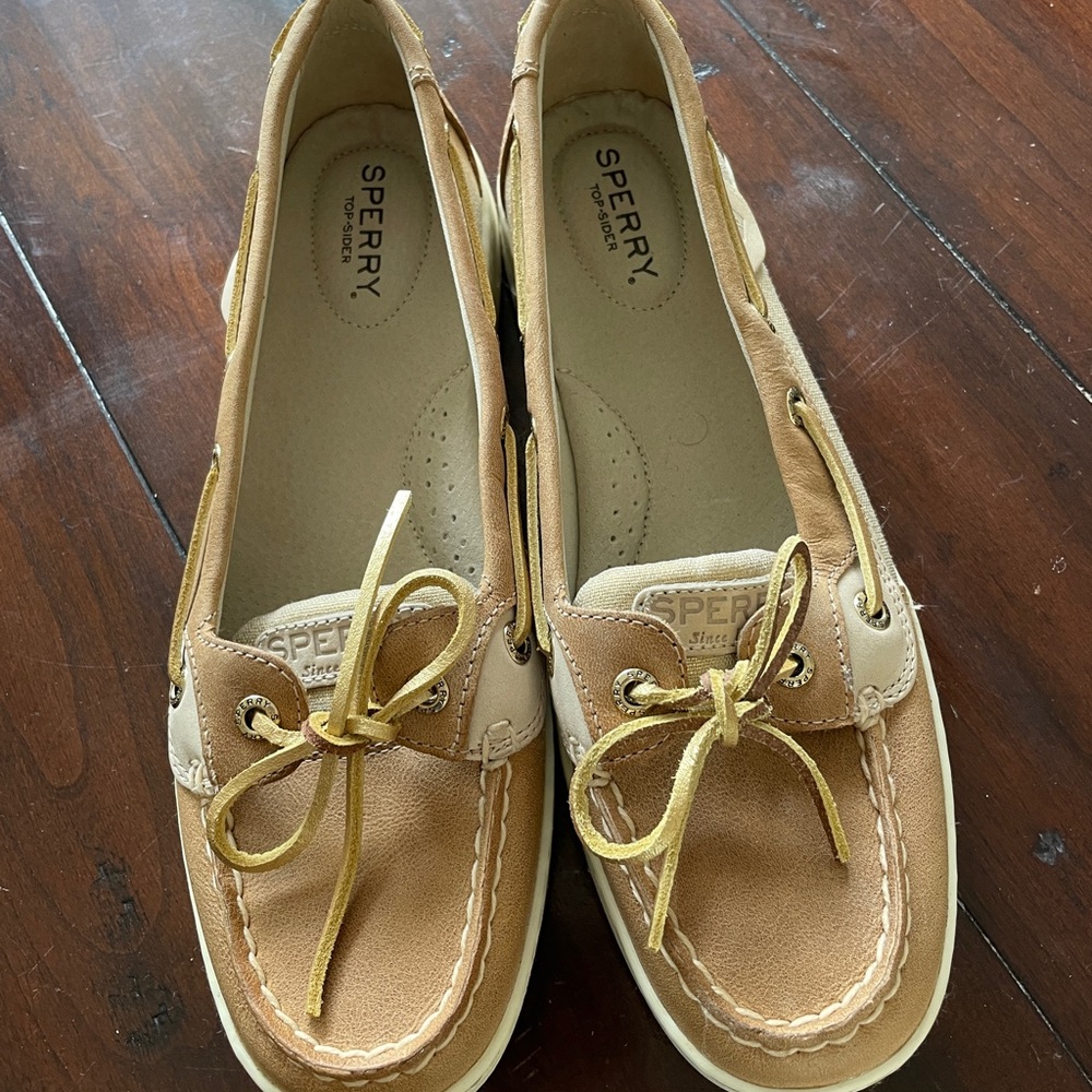 NWOB SPERRY MOCS SZ 8 1/2